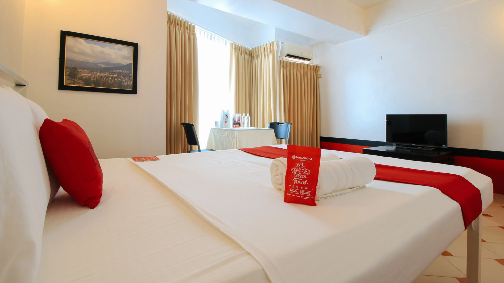 RedDoorz at The Providence Tower