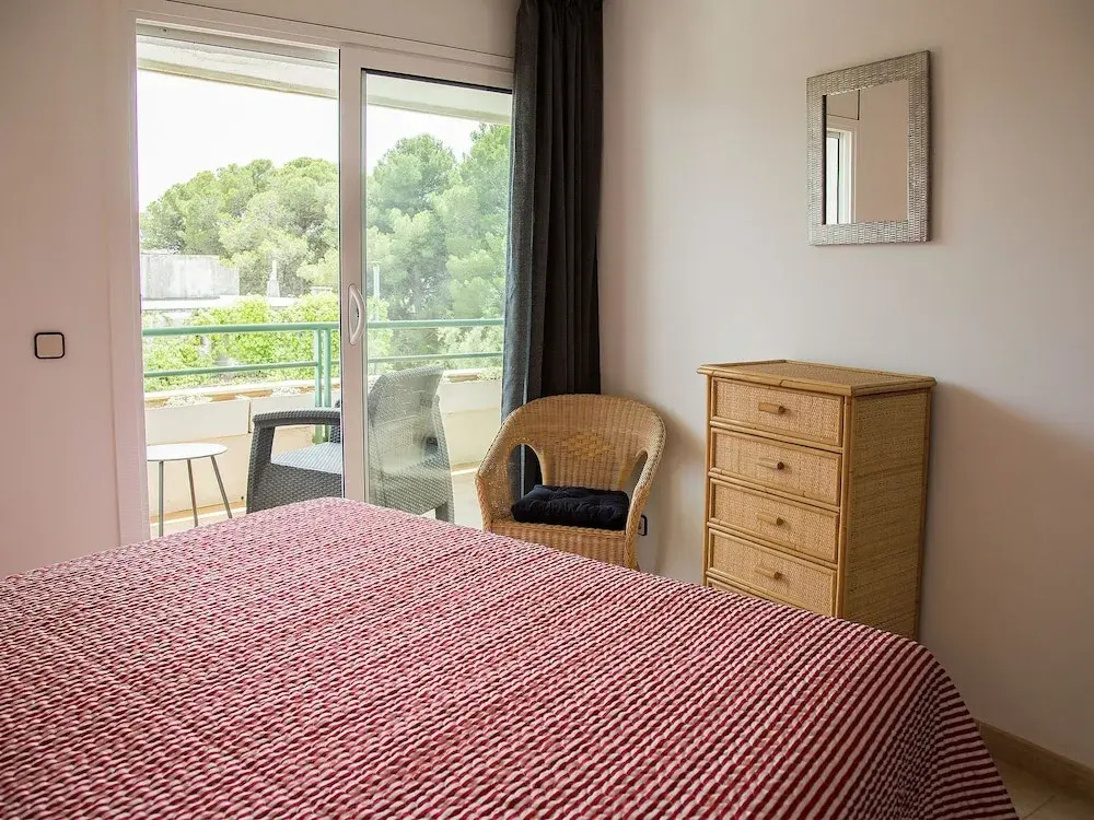 Beautiful apartment with pool for 4 in L'Estartit from at 50m. from the beach