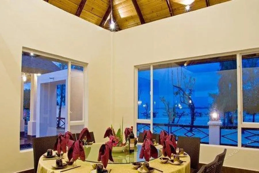 Romantic Coast Resort Maoming