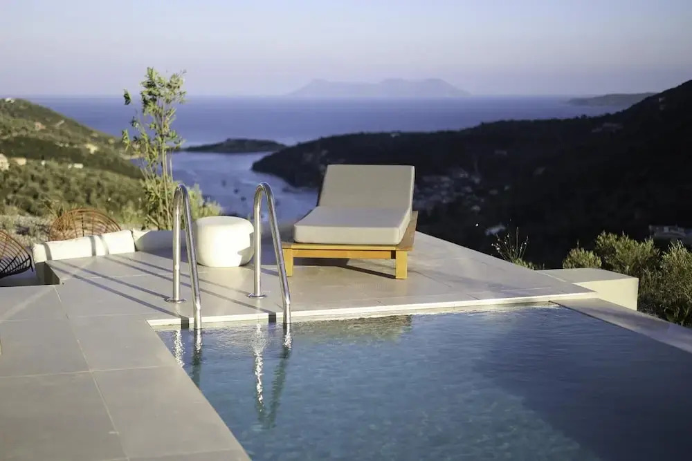 Luxury Villas Theros with private pools