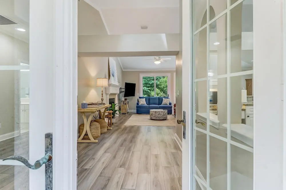 Dog Friendly Home Includes Beach Access and Bike Free to Use during Stay by RedAwning