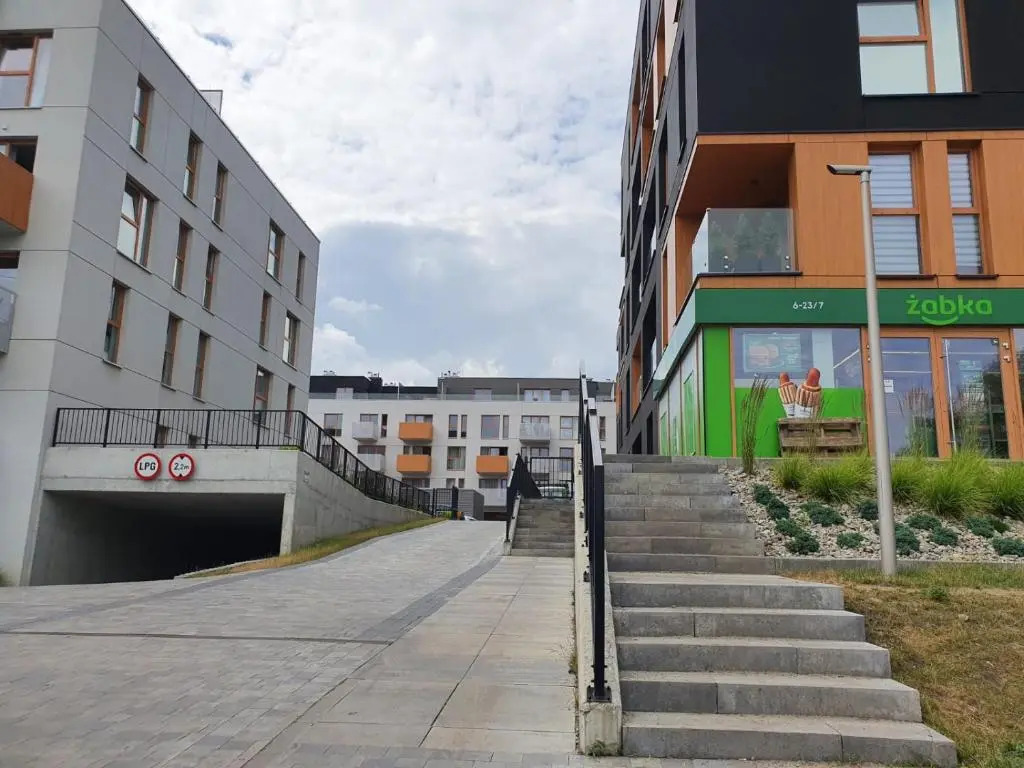 Apartamenty Ceglana Park -parking w hali garażowej- piękne nowe osiedle