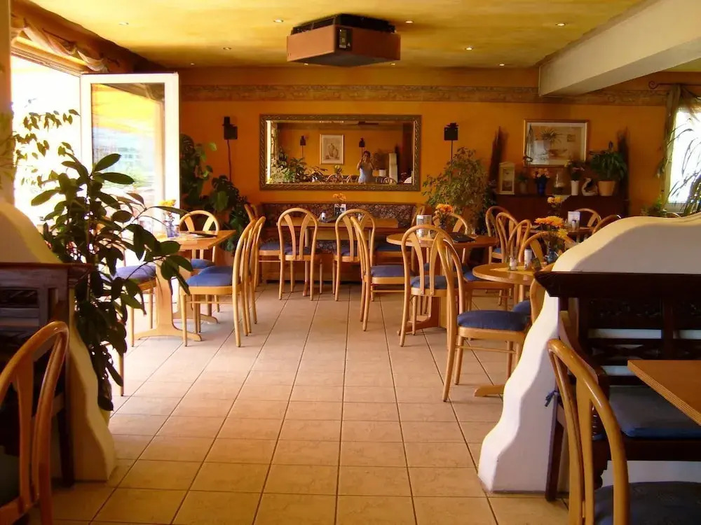 Stadt Cafe Pension Grünstadt