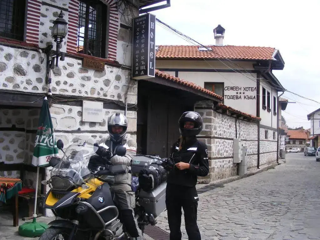 Todeva House Hotel and Tavern