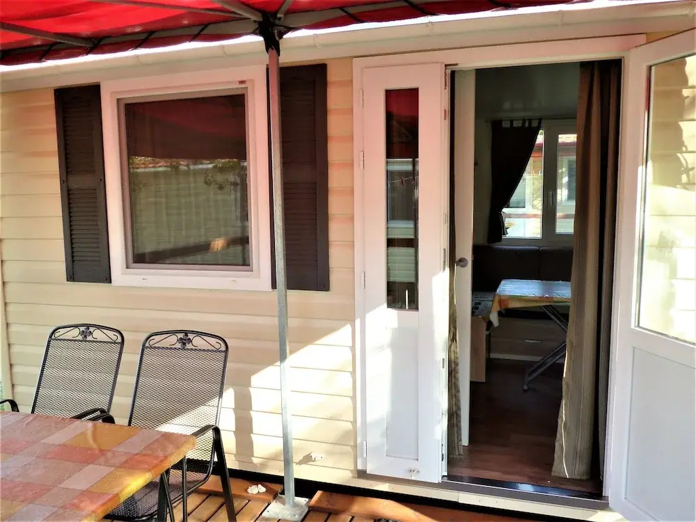Mobile Home Pisak-directly on the Pebble Beach
