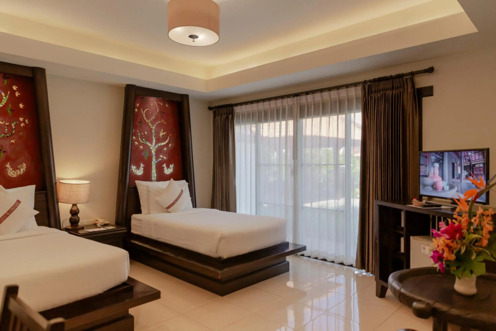 Horizon Village & Resort