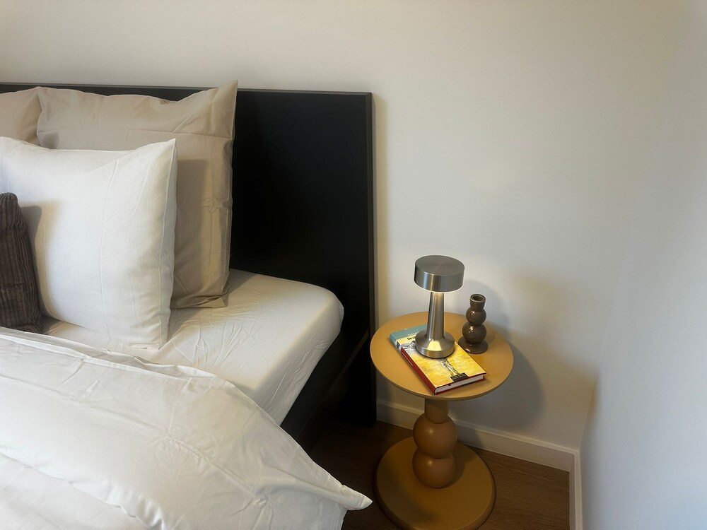 Stylish 3BR With 1LR Apt Near to Center