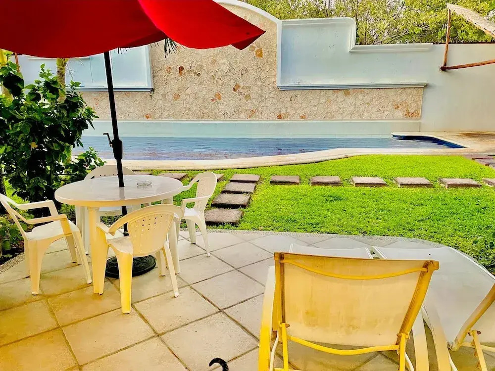 38 Pax 4 Connected Pool Villas