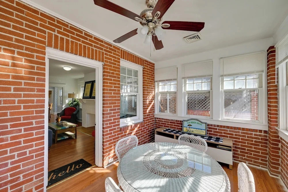 Ventnor City Getaway w/ Yard: 2 Blocks to Beach