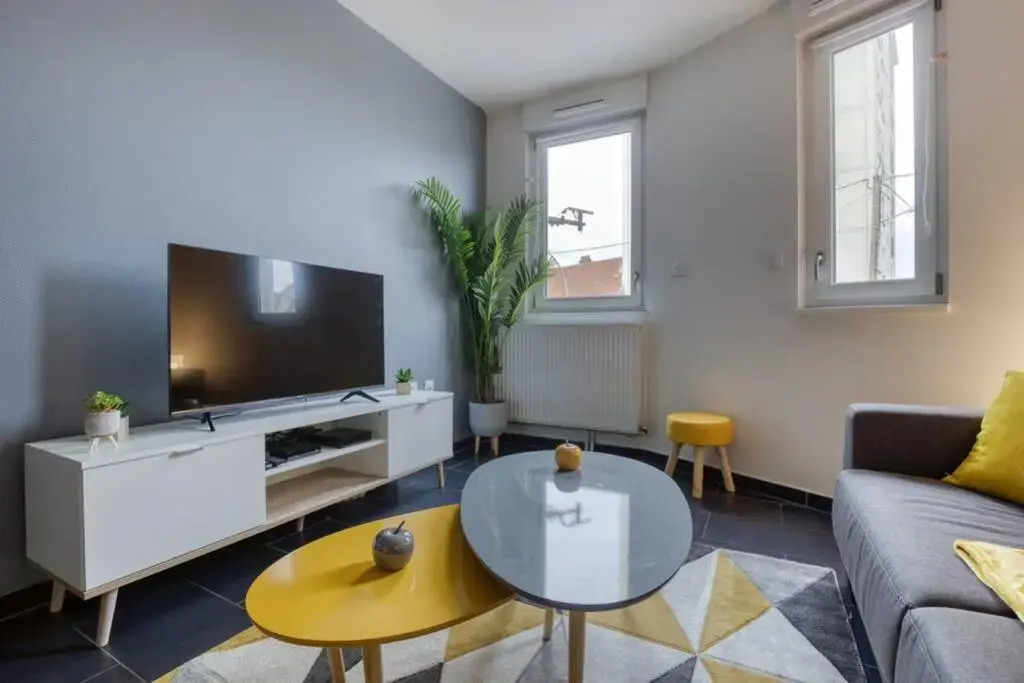 Le Funky - 5' centre ville - Entrée autonome - Bein - Shopping - Wifi - Netflix - Nigloland
