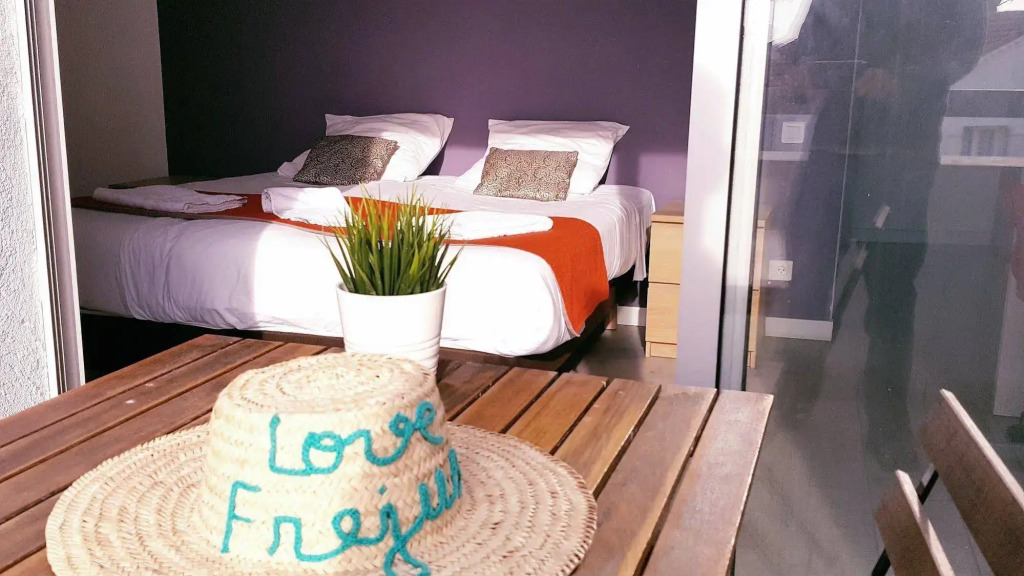 Hotel Sable Et Soleil - Port, Plage & Jacuzzi privé