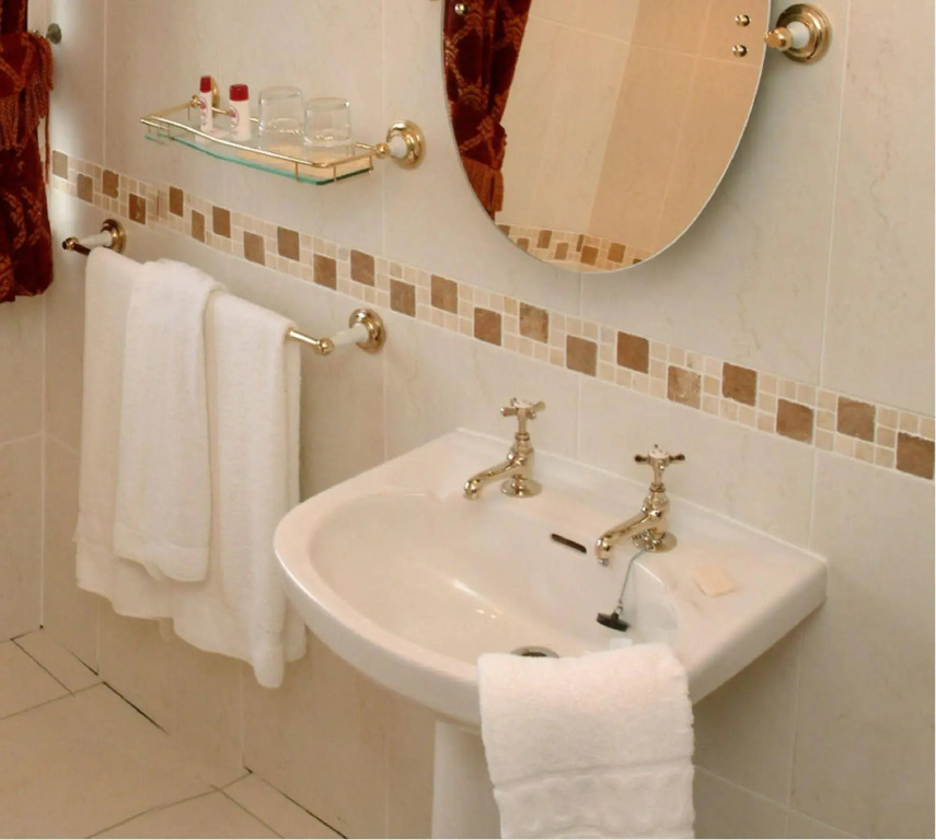 Bellbridge House Hotel