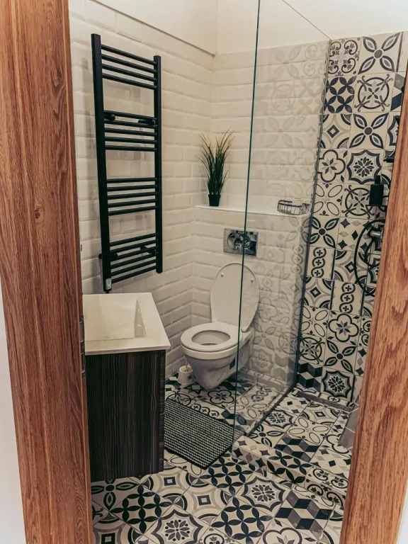 Heroes Square Apartment