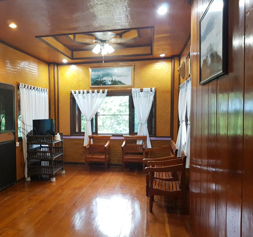 Banphu Montalang Resort
