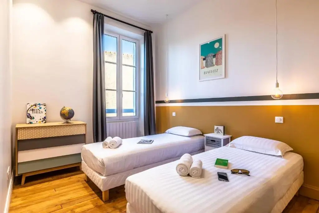 Haussman -Elegant 2 bedrooms flat in the heart of Biarritz- Parking