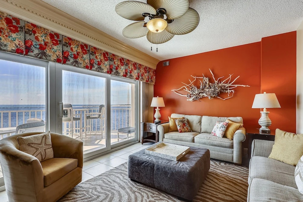 Waterview Yacht Club 532 is a 3 BR with Stunning views of the Pass by RedAwning