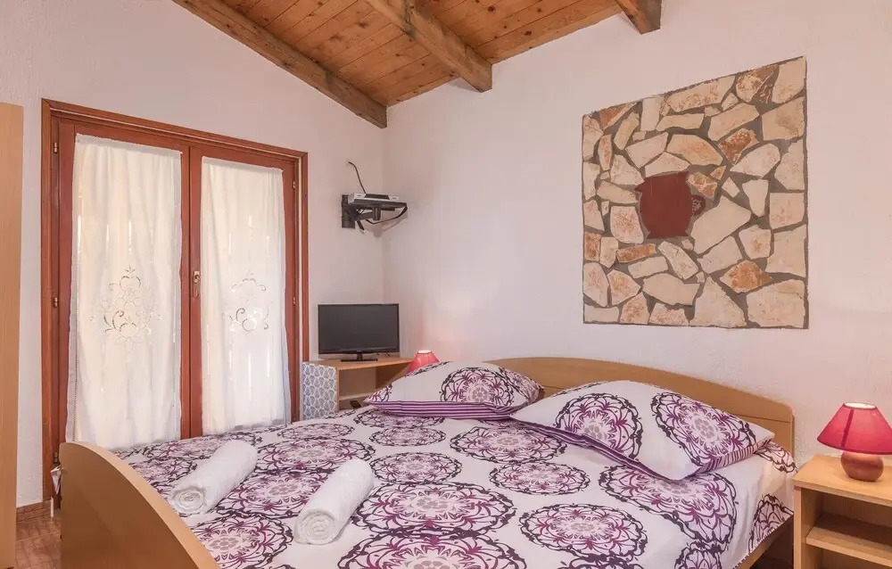 Nice Home in Visnjan With Wifi and 0 Bedrooms