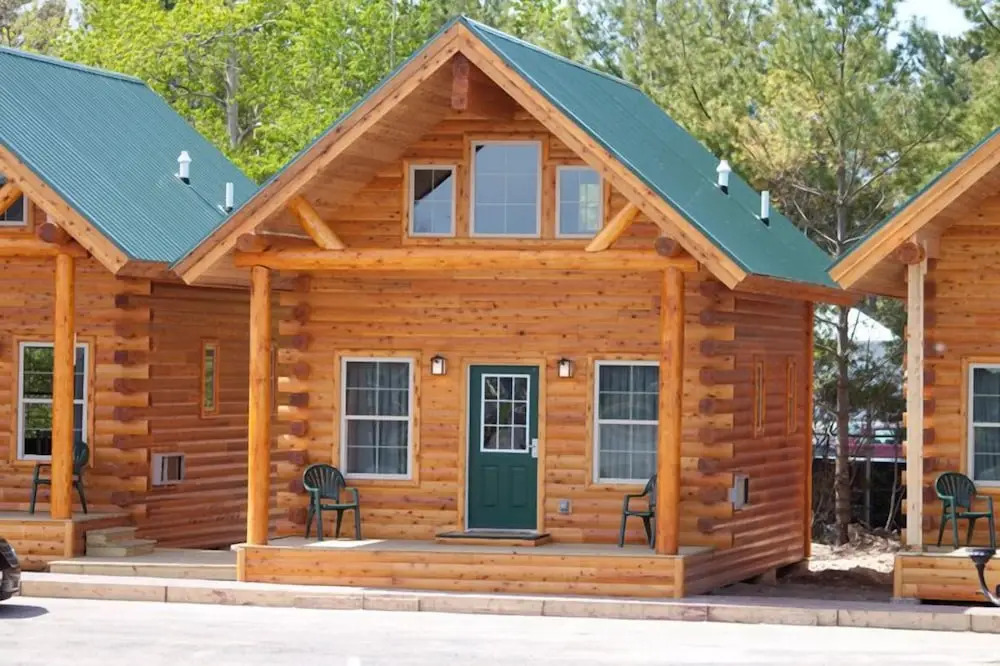 Cabins of Mackinac & Lodge