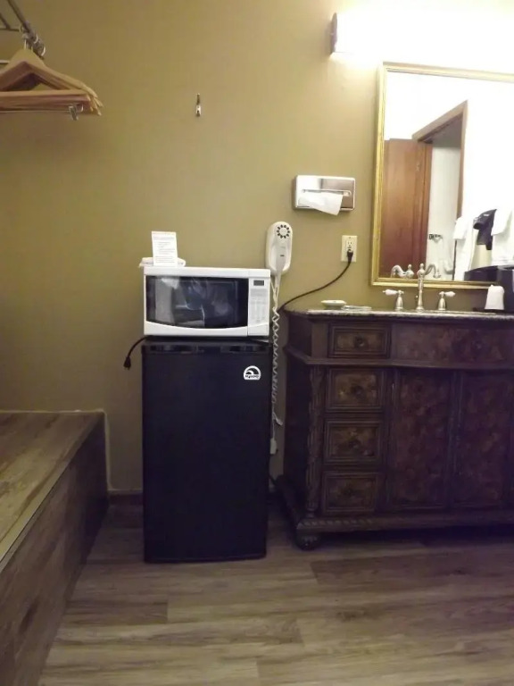 Crest Country Inn