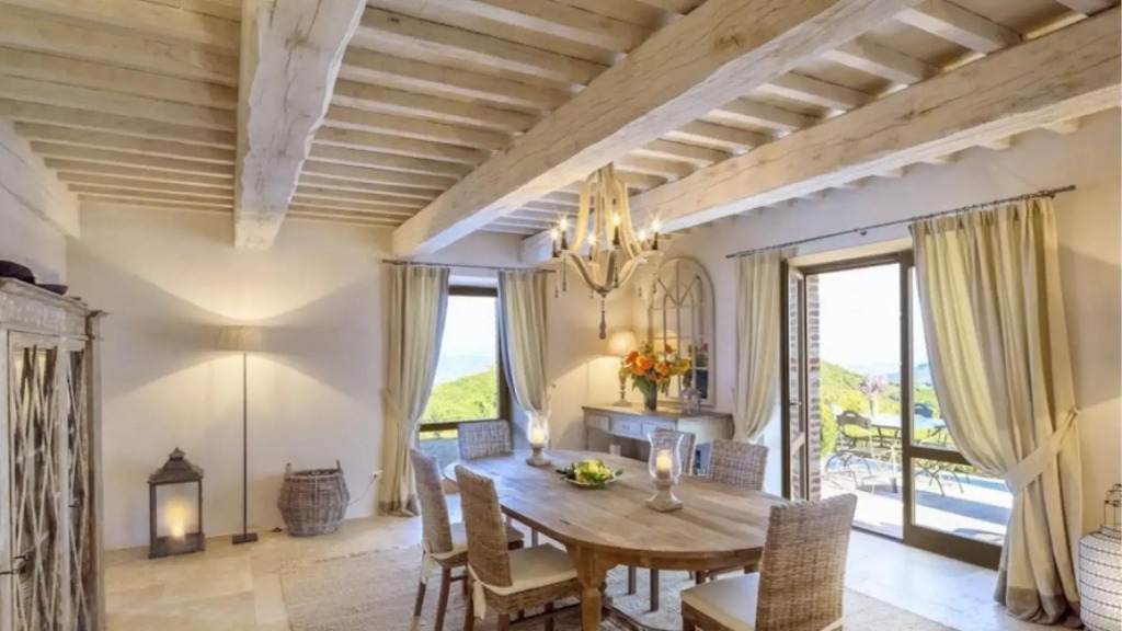 Luxury Villa for 6 Inside a Wonderful Estate-villa Santa