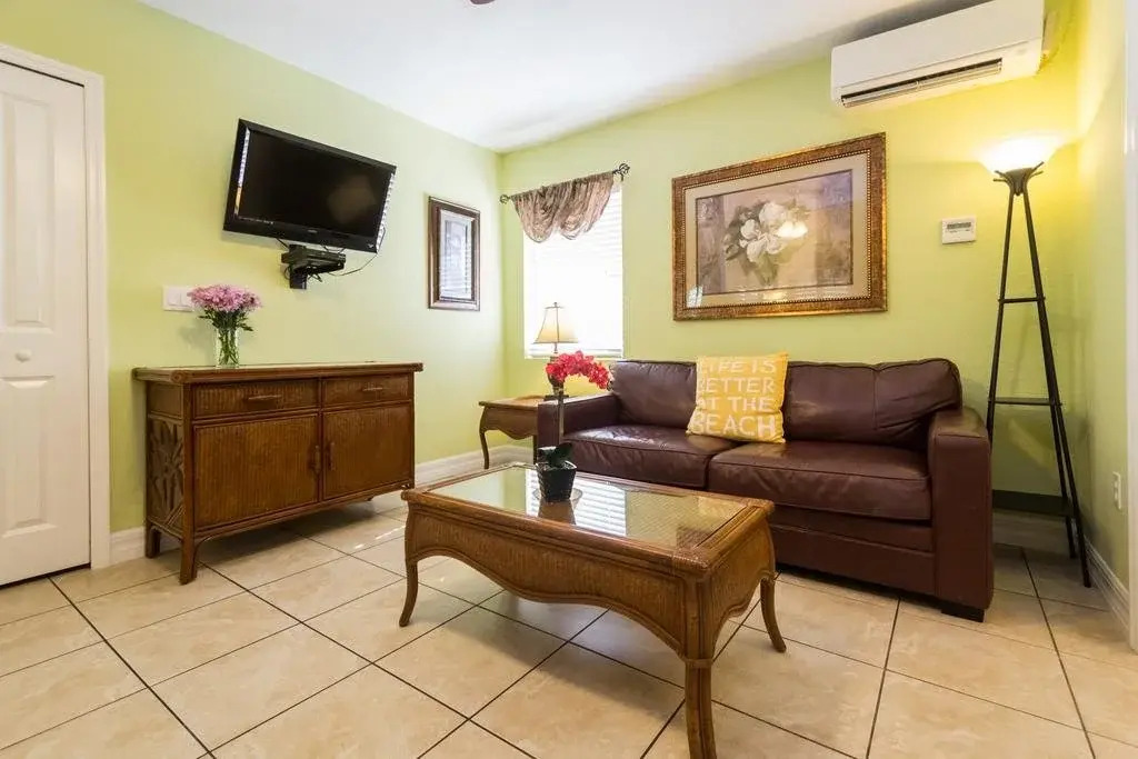 Tropical Beach Resorts - Sarasota
