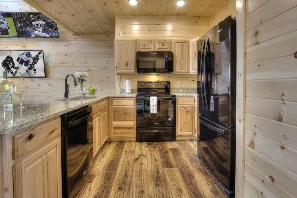 TOT NEW Cabin w/ Indoor Pool & HOT TUB Game Room & Video Wall