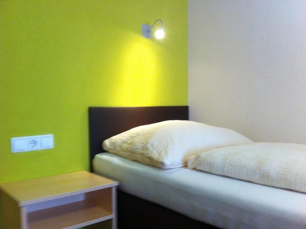 Rutsche Hostel