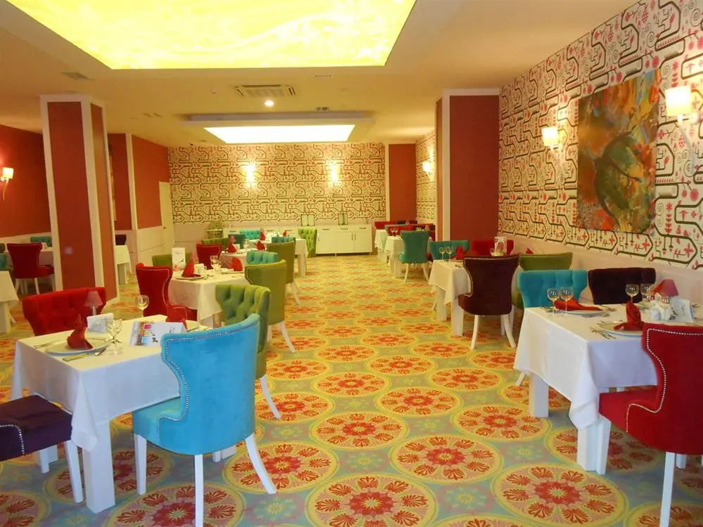 Side Win Hotel