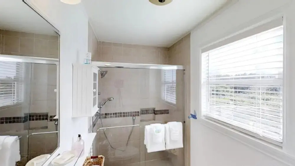 A Saltwater Cottage 4 Bedrooms 2 Bathrooms Home