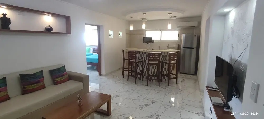 Havana and Sea (Entire Apartment)