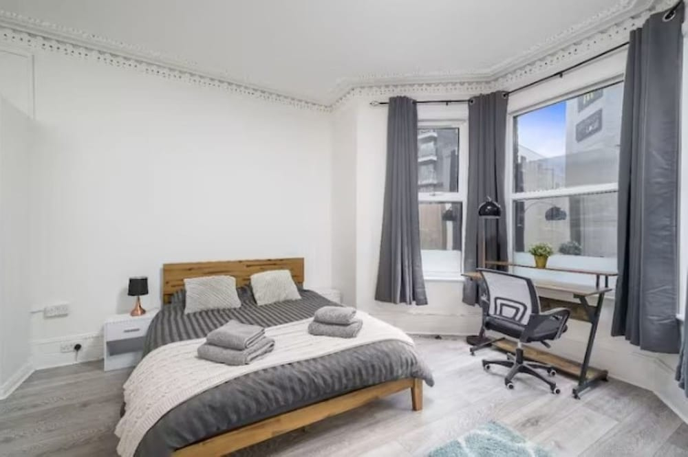 Cozy 2BR Family Apartment - London N22 Sleeps 6