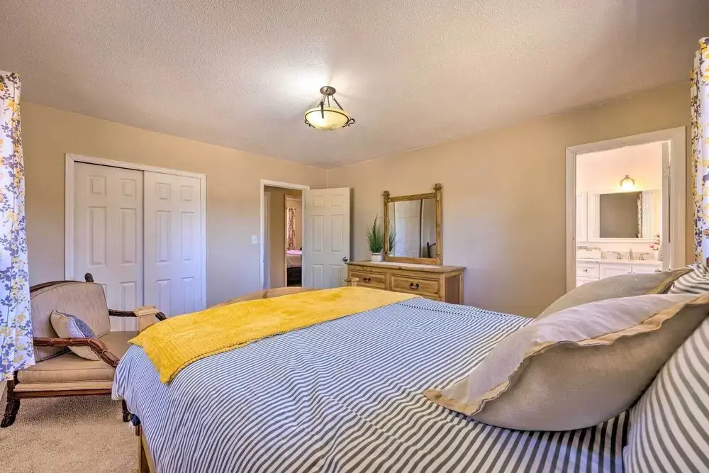 Hike, Bike & Fish: Gem w/ Hot Tub in Woodland Park