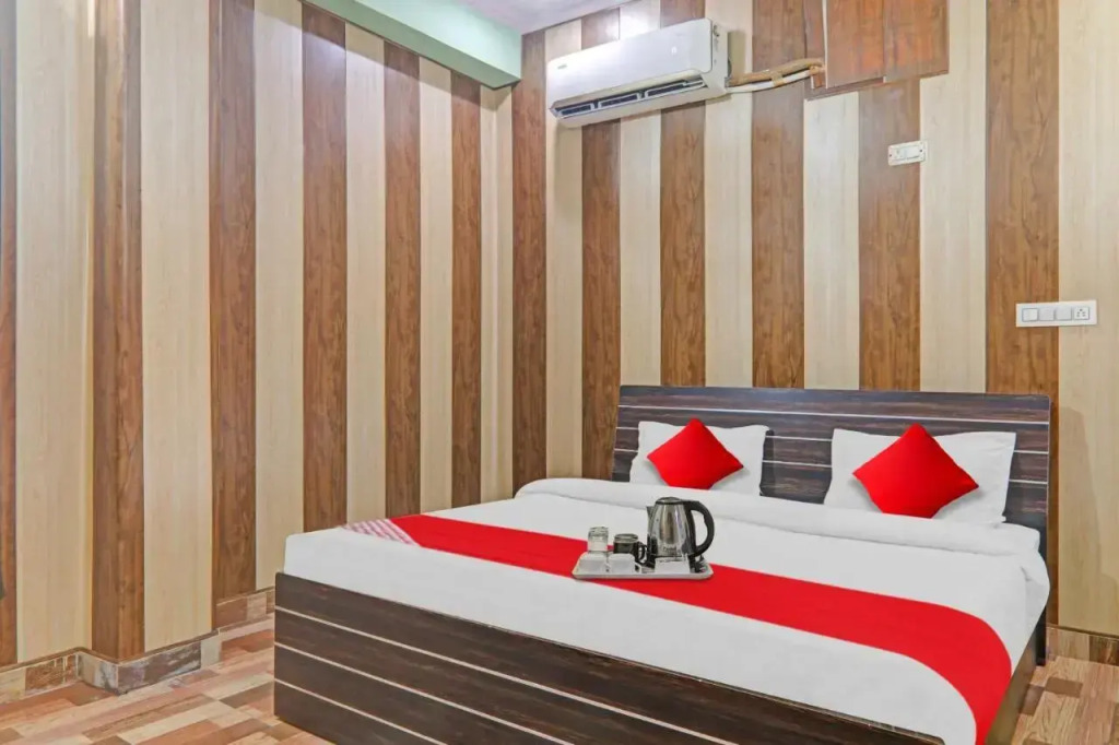 Flagship 92502 Hotel Shubh Inn