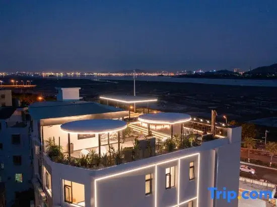 Xiamen Mountain · and Sea View Hotel