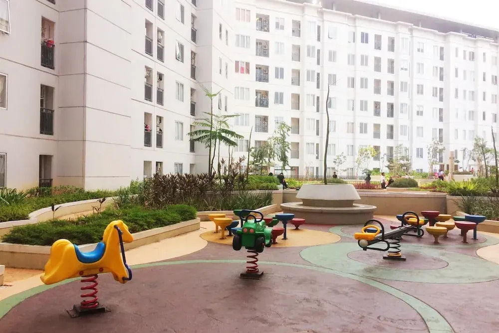 Fully Furnished 2BR Bassura City Apartment with Mall View