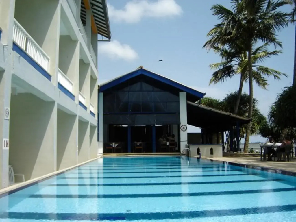 Earls Regent Negombo "Golden Shore at Your Door - Find Your Dream Stay"