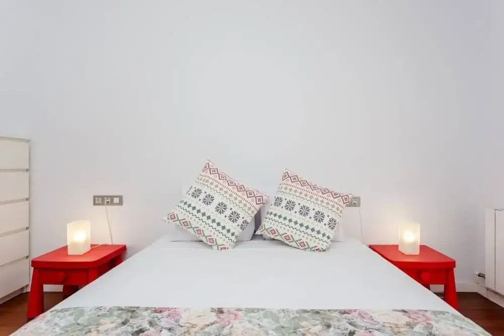 Modern 2 Bedroom Flat Next to Camp Nou