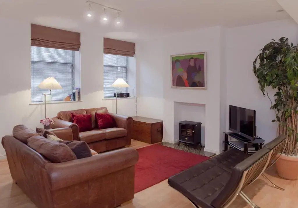 Causewayside Apartment - The Edinburgh Address