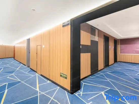 Jinding Grand Hotel