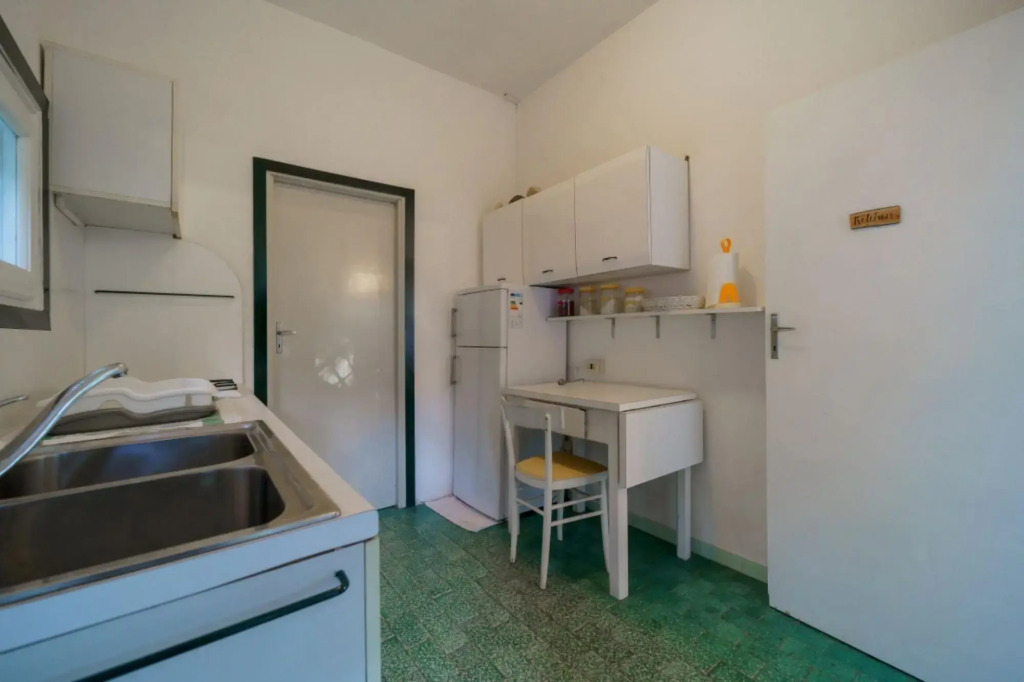 Rustic Villetta Le Grotte sleeps 8 comfortably with a view of the bay of Portoferraio-VILLETTA LE GROTTE