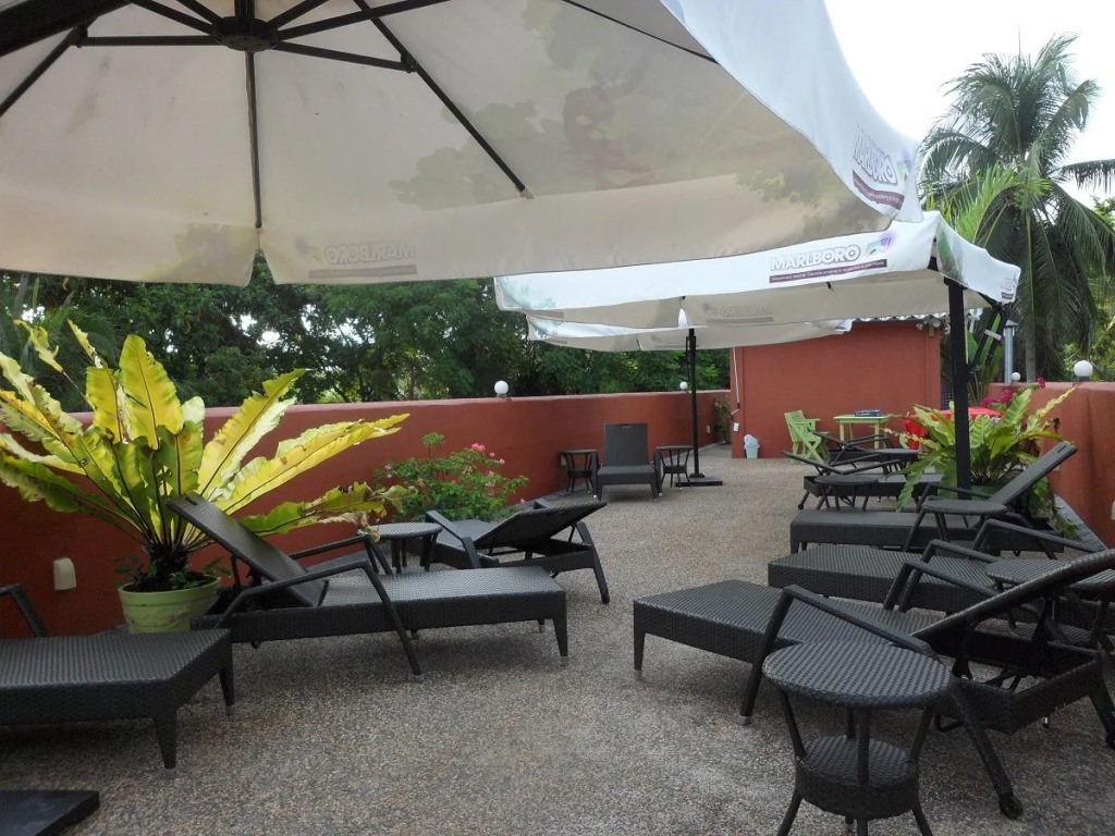 Hayahay Resort