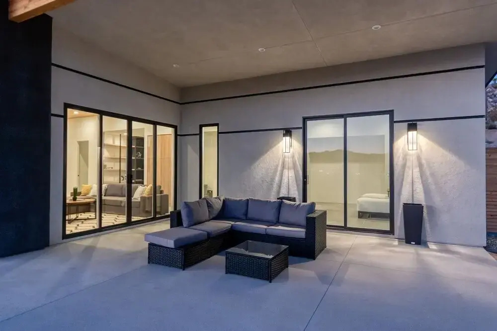 Desert Ridge - Hot Tub, Fire Pit, Bbq, Out Door Shower & Incredi 2 Bedroom Home by RedAwning