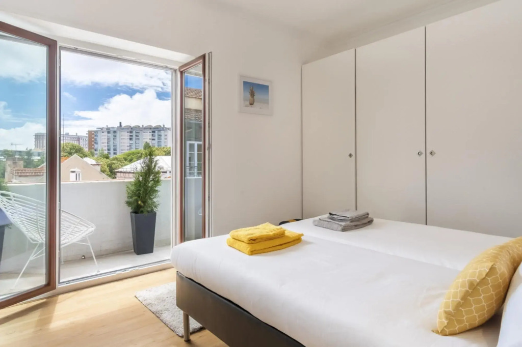 LV Premier Amoreiras AM3 Modern Space AC Lift