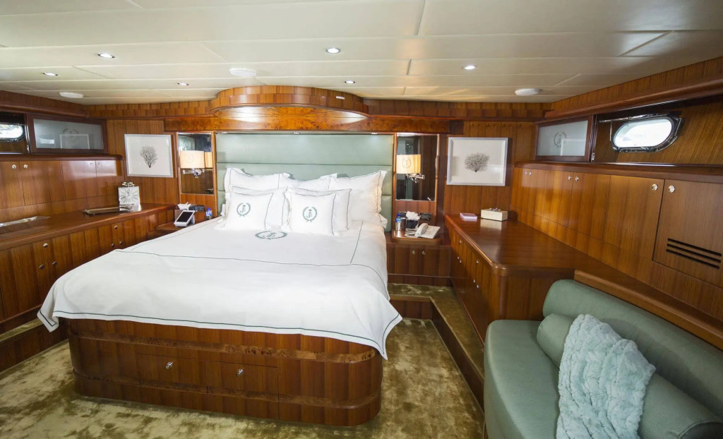 Miami Beach Luxury Yacht Charters