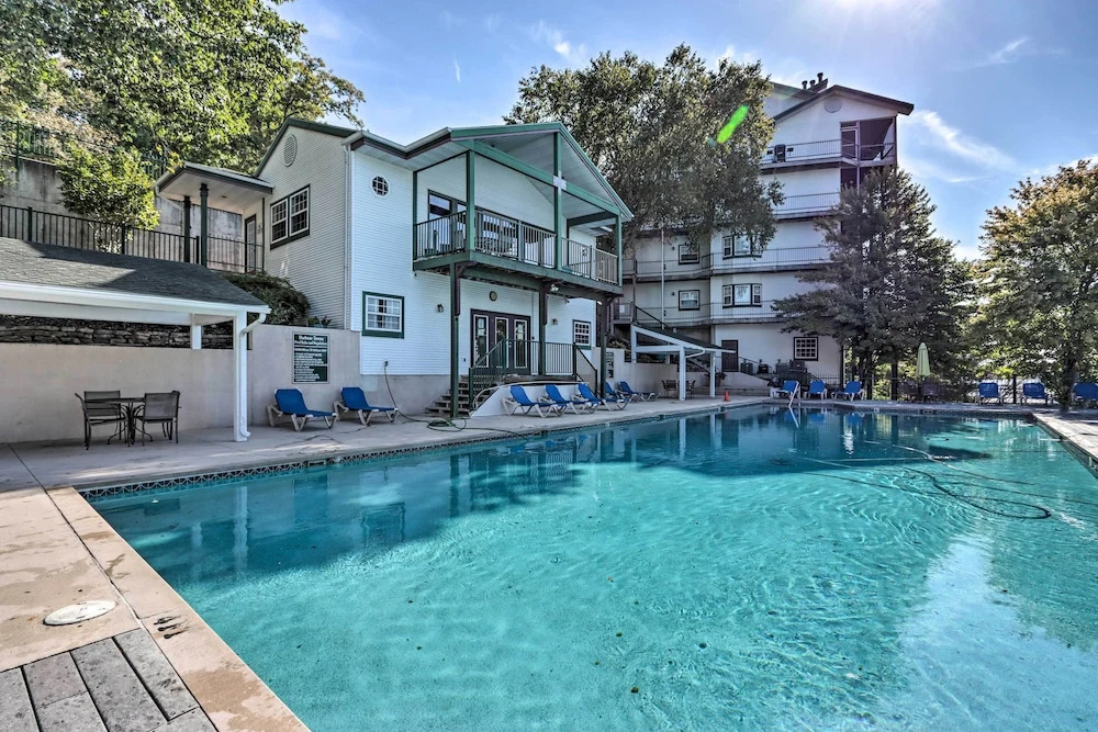 Lake-view Pool + Boat Slip! Ozarks Condo