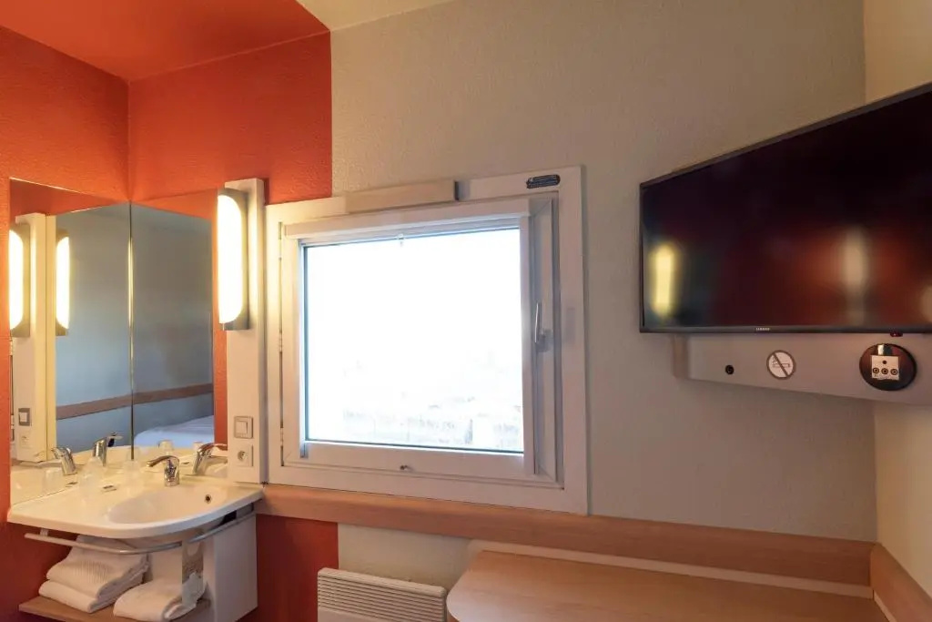 B&B HOTEL Viry-Châtillon 3 étoiles