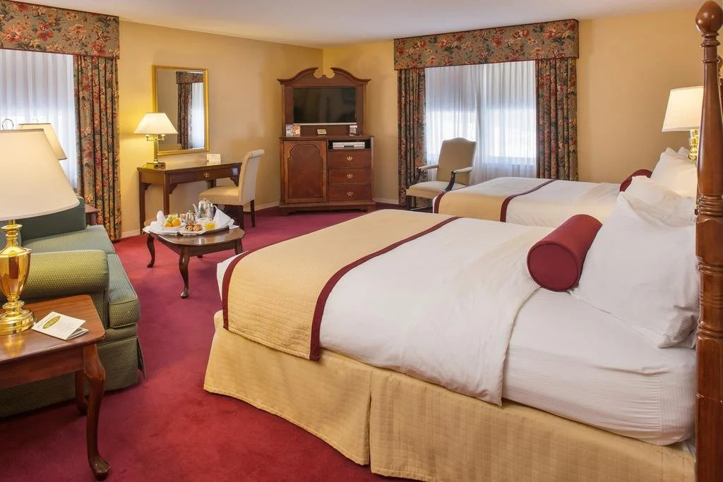 White Mountain Hotel and Resort