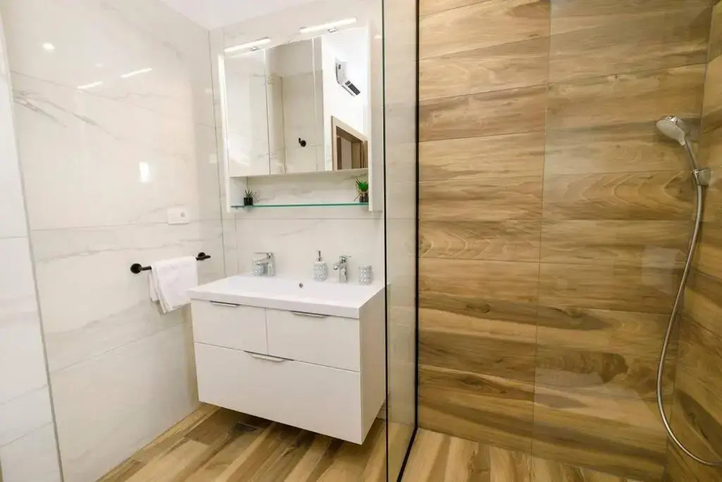 Luxury villa Stocia Split with swimming pool, sauna and jacuzzi in a peaceful location in Split