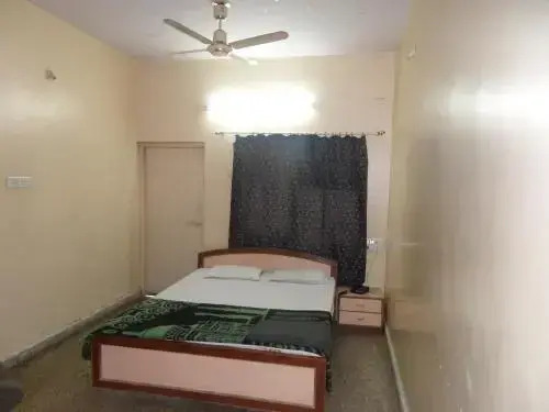 Hotel Pooja Palace