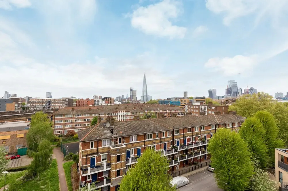 Stunning 4 bed flat in wood green